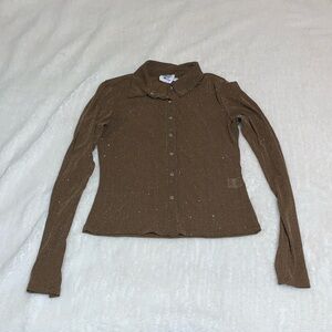 Long sleeved very stretchy sequenced collared shirt